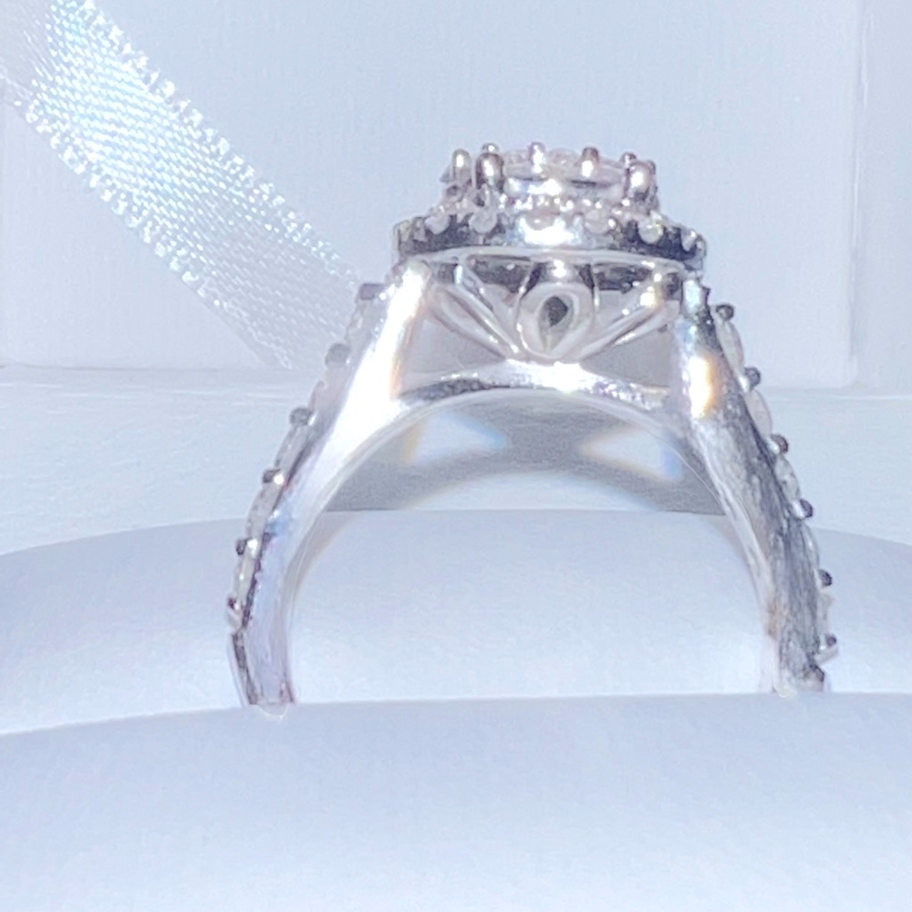 14K Diamond Ring 💍 - Picture 4 of 7